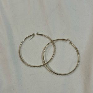 Kendra Scott hoop earrings